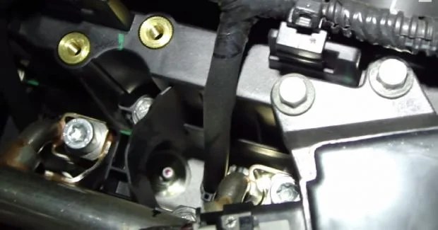 Замена свечей Форд Фокус 3