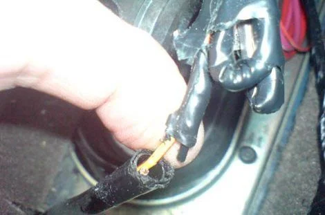 Не включается задняя на Калине