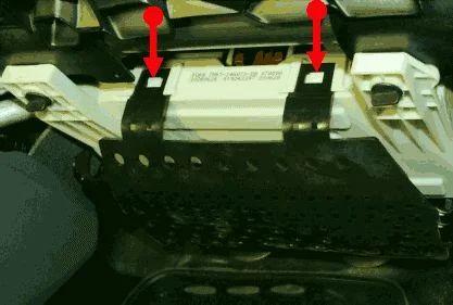 Блок предохранителей Ford Focus II в салоне