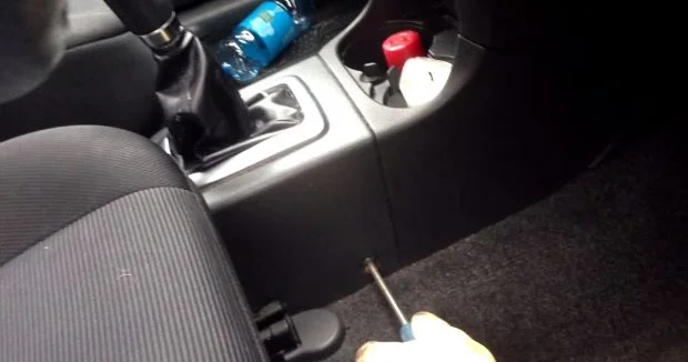 Как подтянуть ручной тормоз Suzuki Grand Vitara