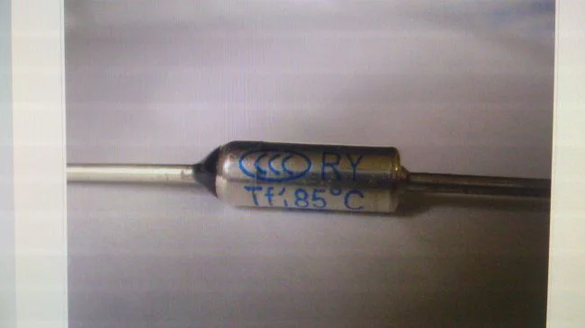 Ремонт дополнительного сопротивления печки Форд Фиеста мк5 - терморезисторы на замену