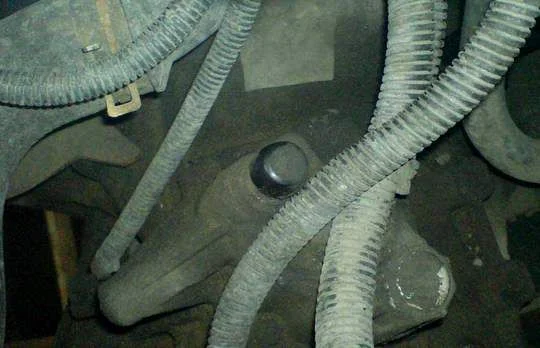 Крышка сапуна коробки передач Нексия Крышка сапуна коробки передач Нексия