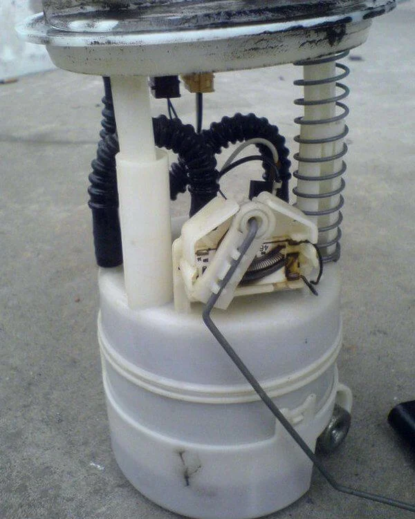 топливный насос Nissan Note