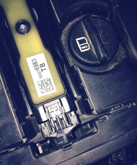 как снять модуль зажигания Опель Мокка