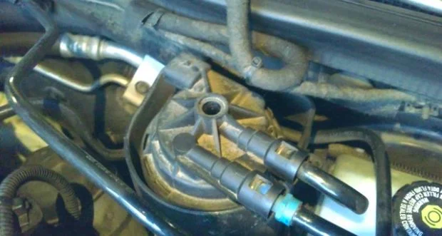 Как заменить топливный фильтр на дизельной Астре Н