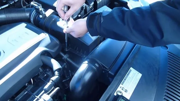 Замена воздушного фильтра Пассат СС