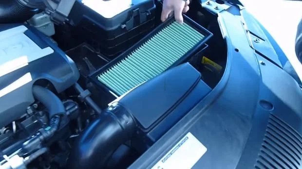 Замена воздушного фильтра Пассат СС