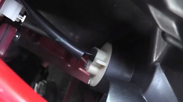 Замена ламп поворотника Лансер Х