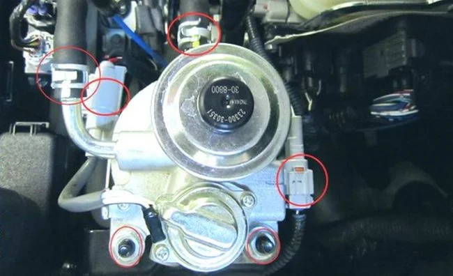 что откручивать что бы снять топливный фильтр