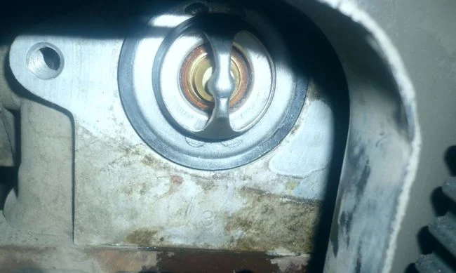 Замена термостата Ланосе