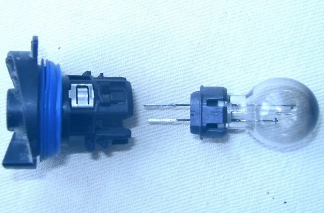 Замена ДХО в фаре Ситроен С5