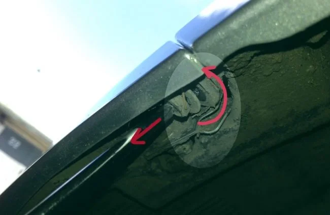 крепления бампера Серато 3 с боку