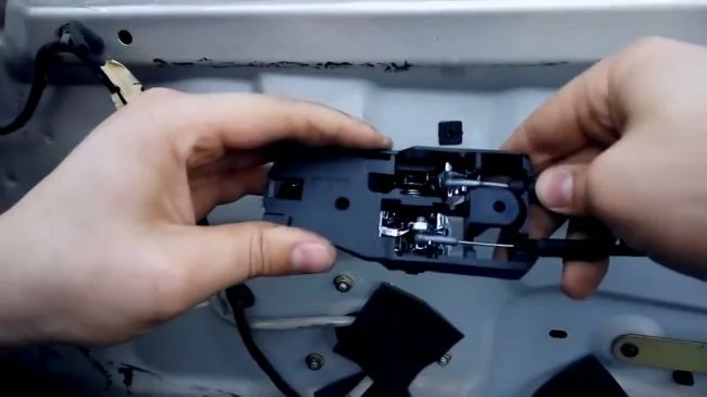 Замена ручки чери фора, эстина