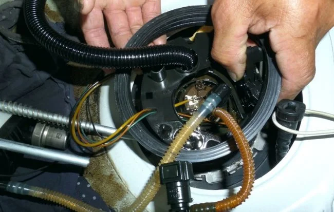 Замена топливной станции Volkswagen Passat CC 1,8