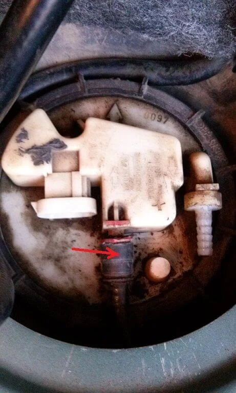 Топливный насос Рено Лагуна 1