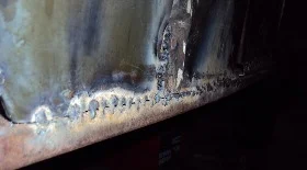 Шпатлевание мест сварки