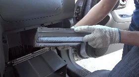 Замена салонного фильтра на Hyundai Elantra IV