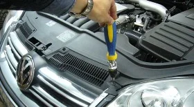 Снятие и замена бампера VW Golf 4 (Гольф 4) видео!