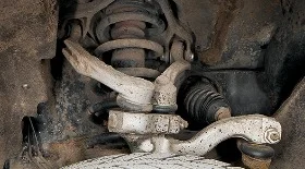 Замена передних верхних рычагов управления Ауди А6