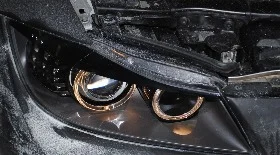 Замена ламп в передних фарах Bmw E90