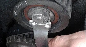 Натяжение ремня ГРМ на ВАЗ 2108, 2109, 21099