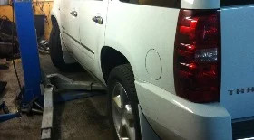 Замена задней фары на Chevrolet Tahoe