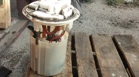 Снятие и замена топливного насоса Citroen Xsara