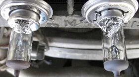 Замена ламп ближнего/дальнего света Mitsubishi Montero