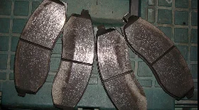 Замена тормозных колодок на Nissan Maxima 3