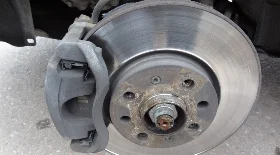 Замена тормозных колодок на Opel Corsa D