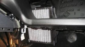 Замена салонного фильтра Renault Megane 2