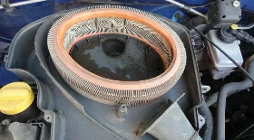 Замена воздушного фильтра Renault Logan