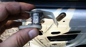 Замена замка двери Renault Logan (Рено Логан)