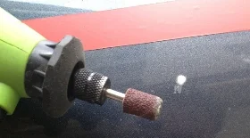 Ремонт трещин и сколов на капоте автомобиля Mercedes-Benz