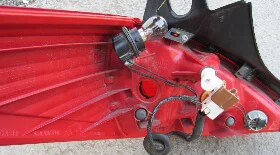 Замена ламп задних габаритов на Nissan Tiida