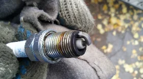 Диагностика двигателя по цвету нагара свечи и правильный их подбор