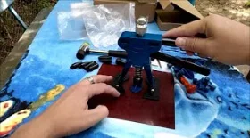 Удаление вмятины на машине Лада Приора методом PDR