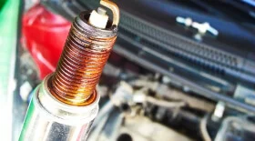 Замена свечей на Peugeot 107