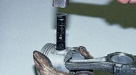 Выпрессовка пальца на ВАЗ — Класика