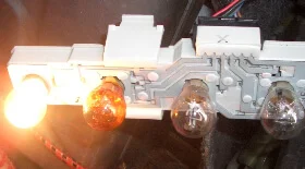 Замена ламп задних габаритных огней Шкода Октавия