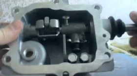 Механизм переключения передач и замена манжеты штока Chery Tiggo