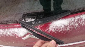 Замена щеток стеклоочистителей на Citroen C4