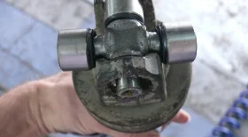 Замена крестовины ВАЗ 2107