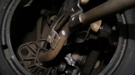 Чистка механизма переключения передач Ford Fusion