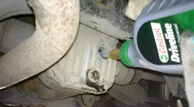 Замена масла в заднем дифференциале Subaru Impreza WRX