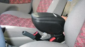 Установка подлокотника на Lada Kalina