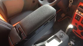 Установка подлокотника в Renault Logan, Sandero