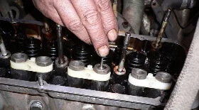  Протяжка ГБЦ и регулировка клапанов ВАЗ 2103