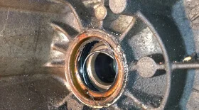 Замена сальника коробки передач Ford Focus II