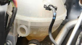 Замена охлаждающей жидкости на Citroen C4